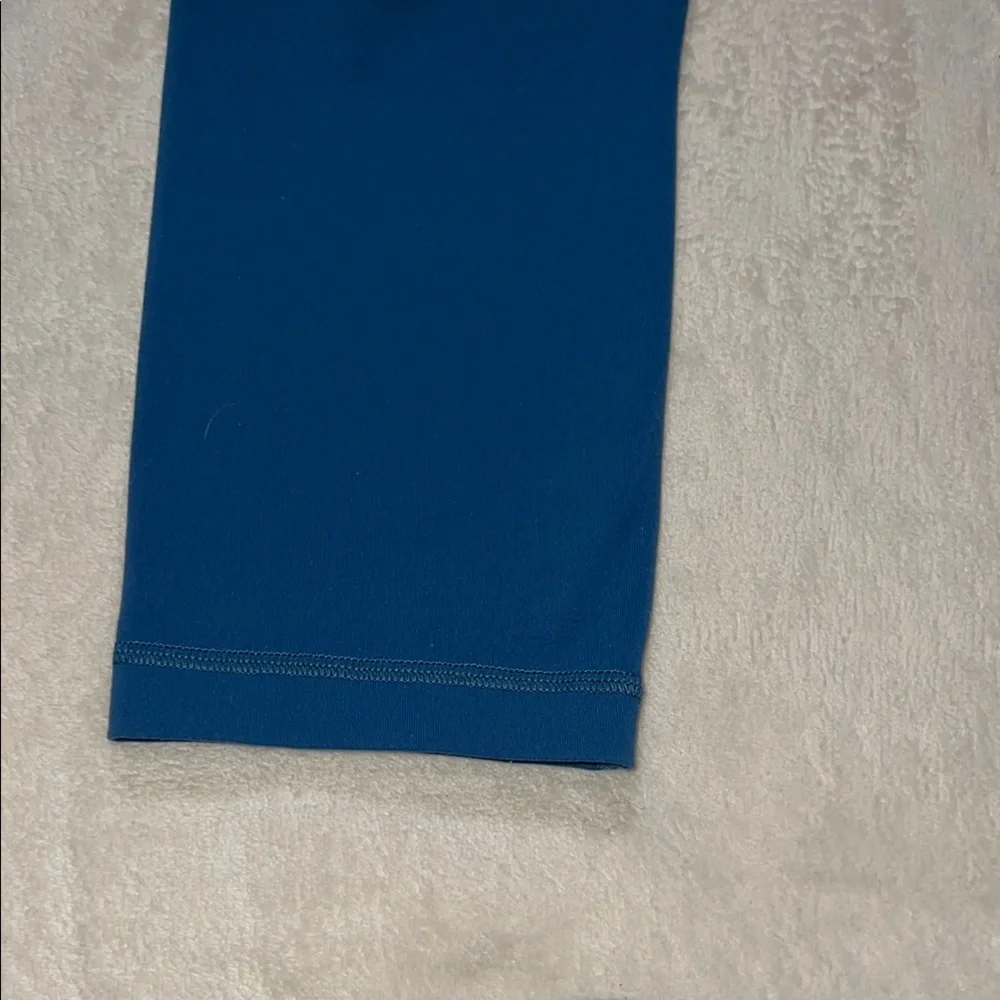 Lululemon Athletica Blue Cropped Leggings Size 8 Women's Gym Yoga Exercise Pants